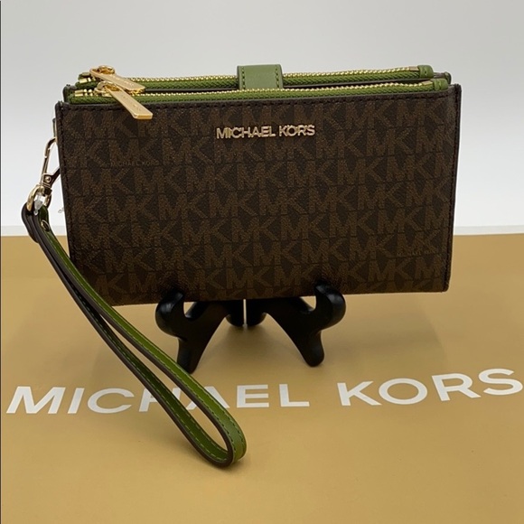 MICHAEL KORS LARGE DOUBLE ZIP WRISTLET EVERGREEN - Picture 2 of 16